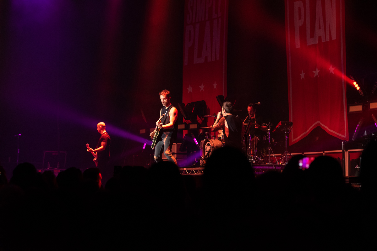Simple Plan @ Vorst Nationaal, picture 4, photographed by Johan Van Buggenhout - FrontView Magazine