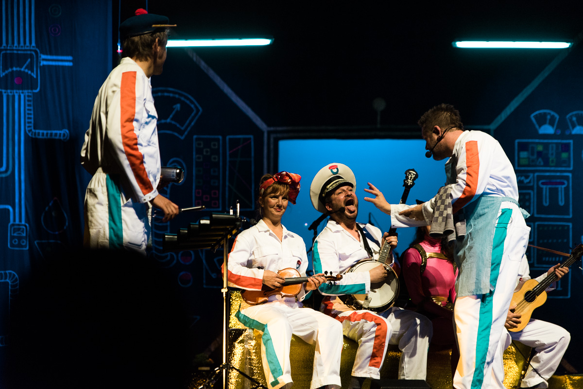 Kapitein Winokio #HalloAarde @ De Warande, picture 11, photographed by Ann Carpentier - FrontView Magazine