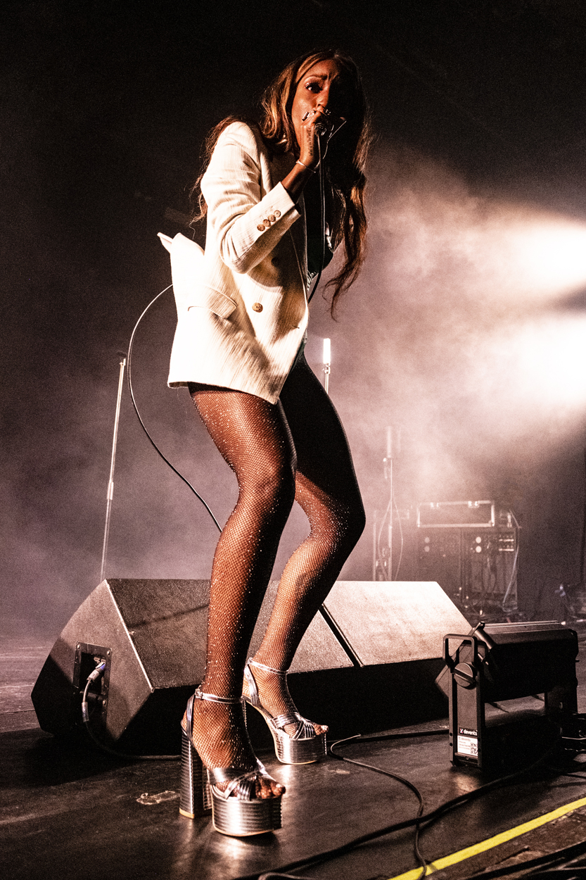 Charlotte Adigéry & Bolis Pupul @ Trix, picture 15, photographed by Sandra Van Watermeulen - FrontView Magazine