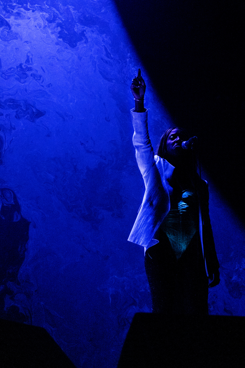 Charlotte Adigéry & Bolis Pupul @ Trix, picture 19, photographed by Sandra Van Watermeulen - FrontView Magazine