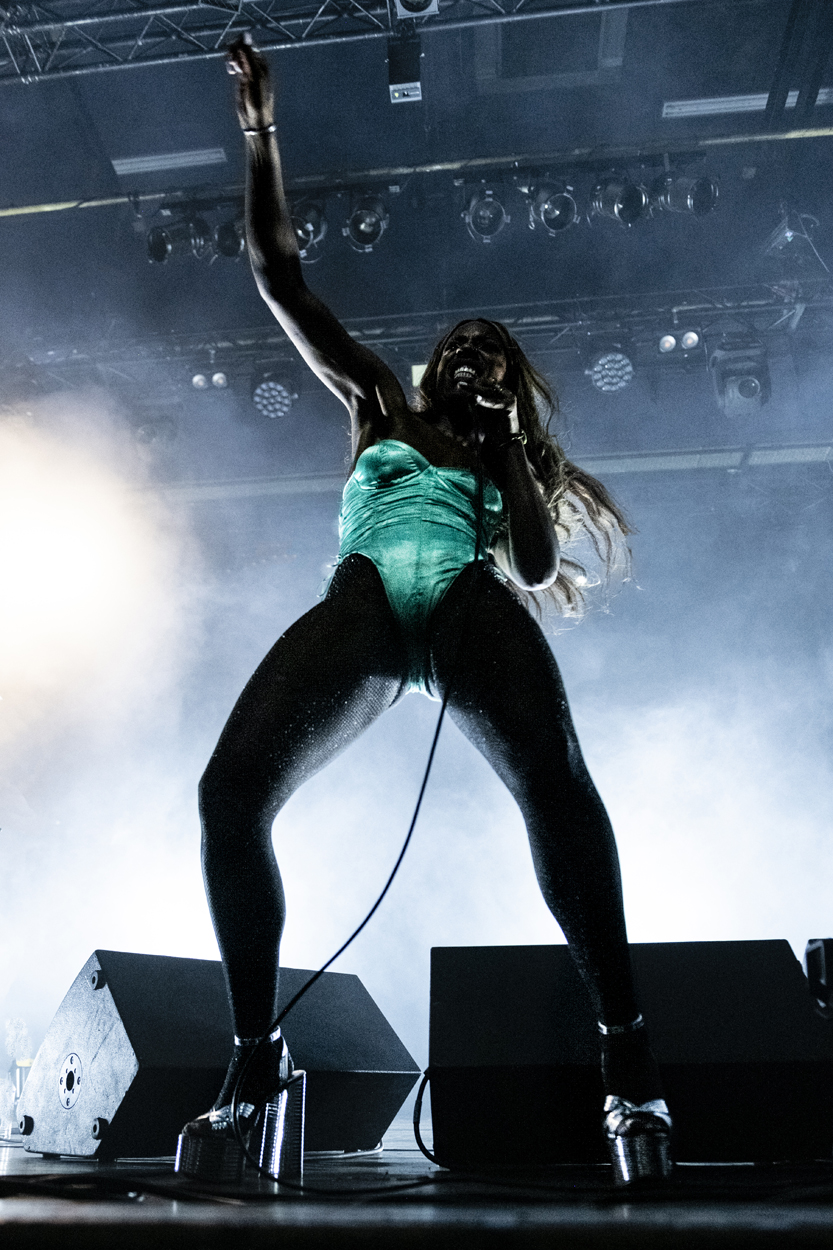 Charlotte Adigéry & Bolis Pupul @ Trix, picture 29, photographed by Sandra Van Watermeulen - FrontView Magazine
