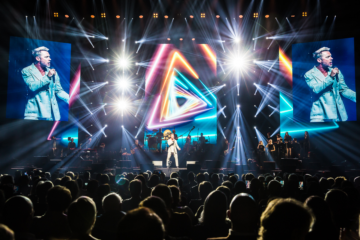Dana Winner Invites, One Night Only @ Sportpaleis, picture 21, photographed by Marc Verdonck - FrontView Magazine