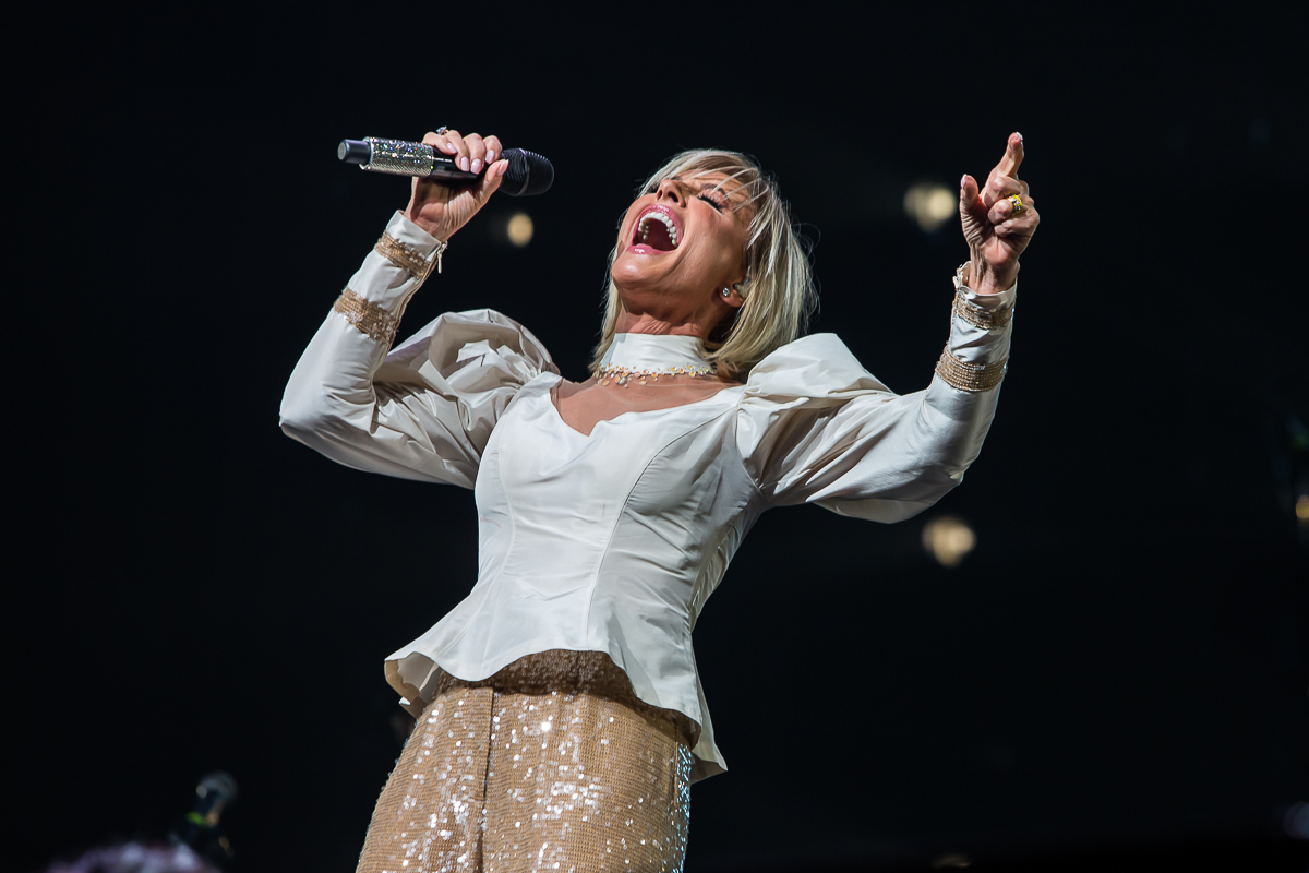 Dana Winner Invites, One Night Only @ Sportpaleis, picture 29, photographed by Marc Verdonck - FrontView Magazine