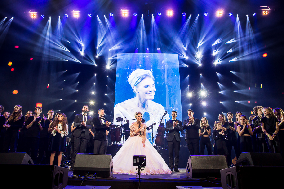 Dana Winner Invites, One Night Only @ Sportpaleis, picture 77, photographed by Marc Verdonck - FrontView Magazine