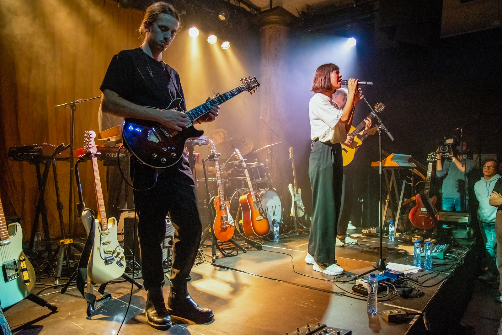 Meau Live at De Roma, picture 2, photographed by Paul Jongeneelen - FrontView Magazine