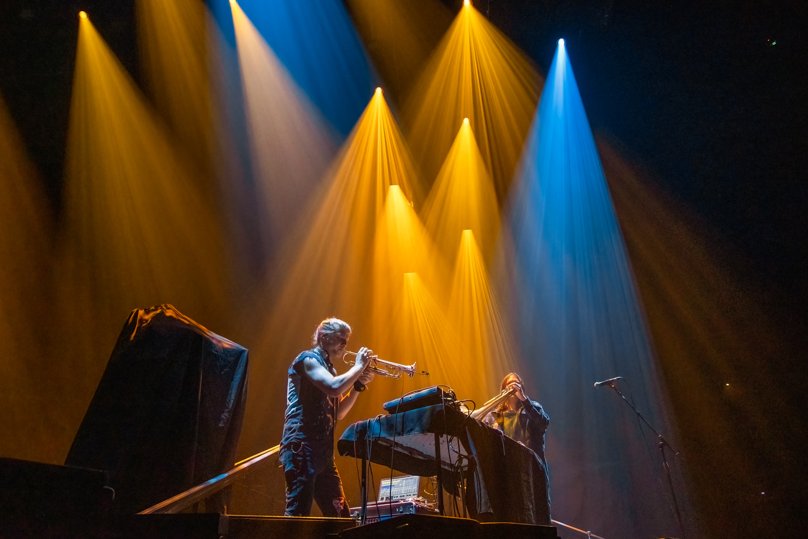 Carm Live in concert, picture 1, photographed by Paul Jongeneelen - FrontView Magazine
