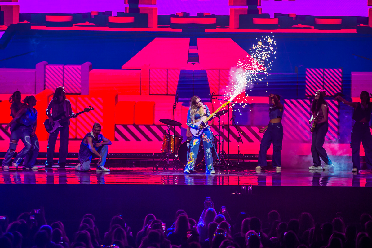 Camille @ Lotto Arena, picture 13, photographed by Marc Verdonck - FrontView Magazine