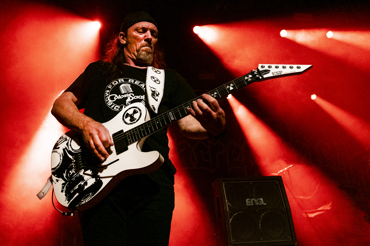 Sacred Reich @ Trix, foto 7, foto's door Sandra Van Watermeulen - FrontView Magazine