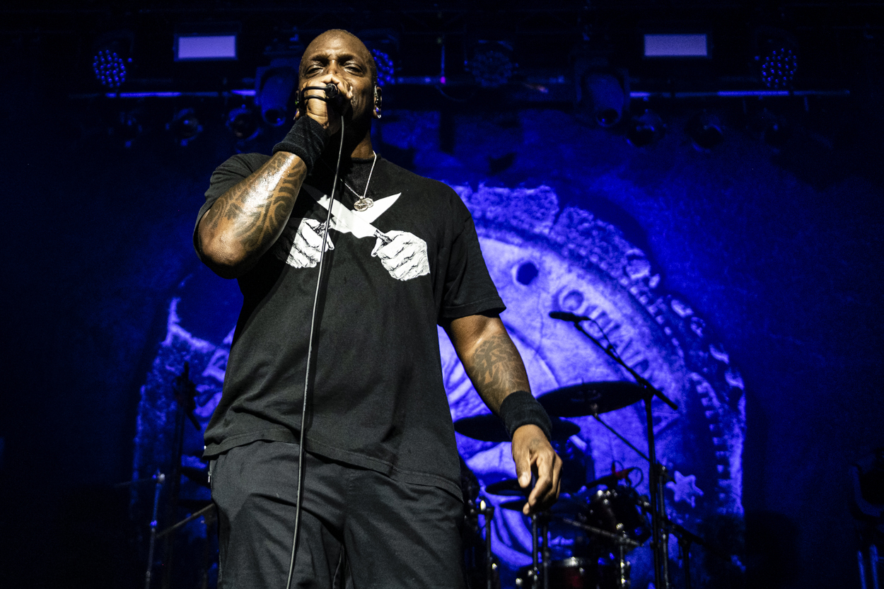 Sepultura @ Trix, picture 22, photographed by Sandra Van Watermeulen - FrontView Magazine