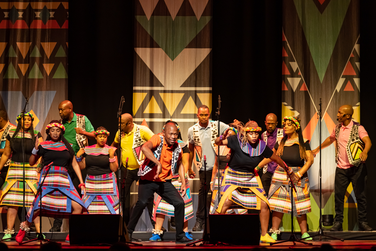 Soweto Gospel Choir @ De Roma, picture 1, photographed by dirk janssens - FrontView Magazine