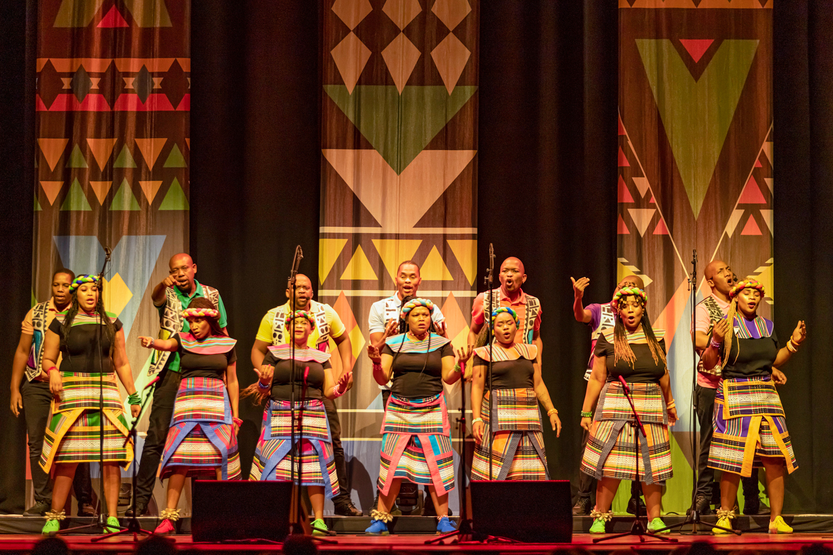 Soweto Gospel Choir @ De Roma, picture 2, photographed by dirk janssens - FrontView Magazine