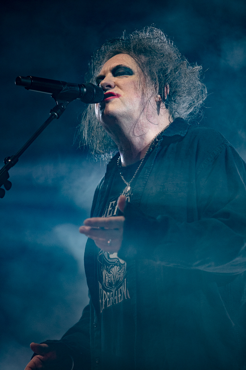 The Cure @ Stade Couvert de Liévin, picture 9, photographed by Anais Callens - FrontView Magazine