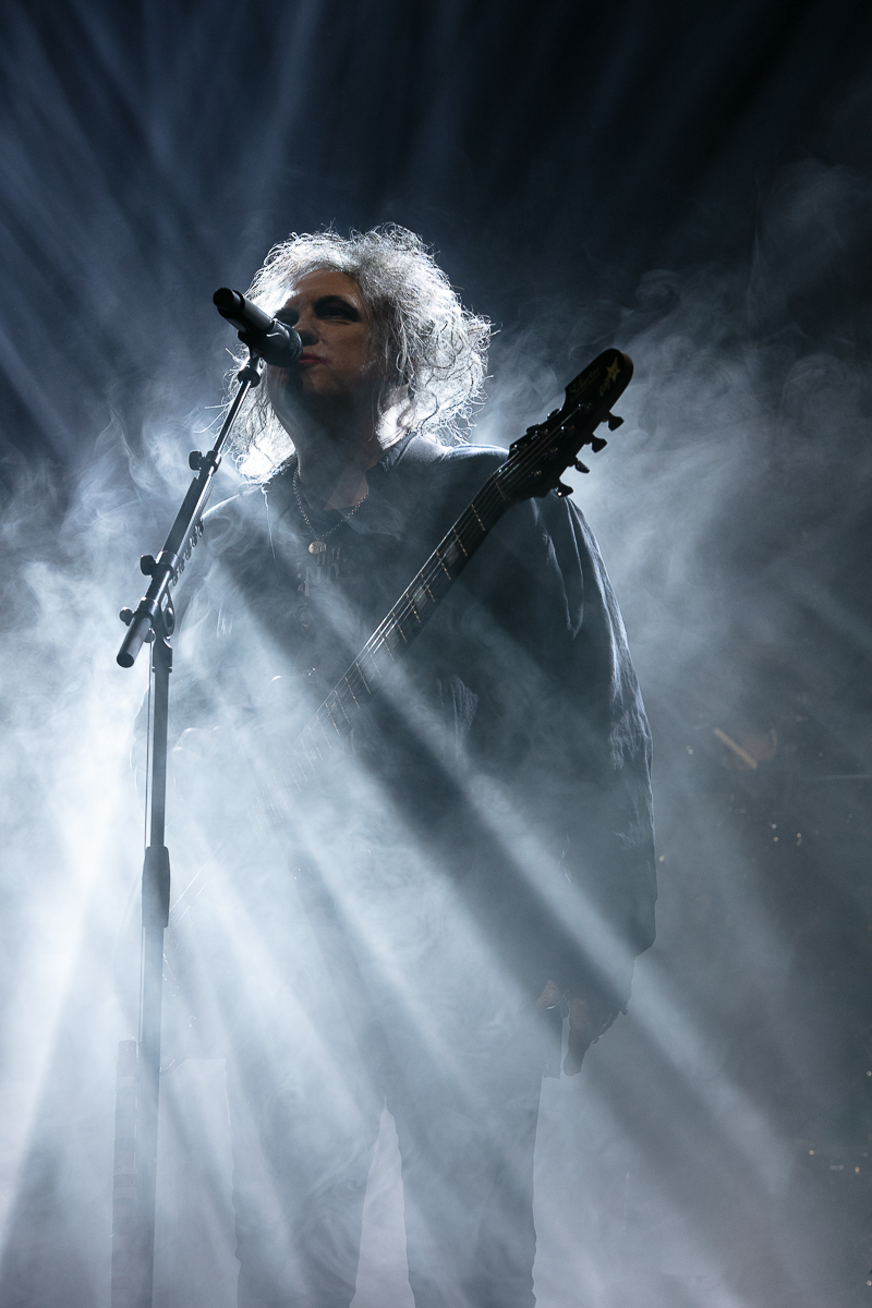 The Cure @ Stade Couvert de Liévin, picture 14, photographed by Anais Callens - FrontView Magazine