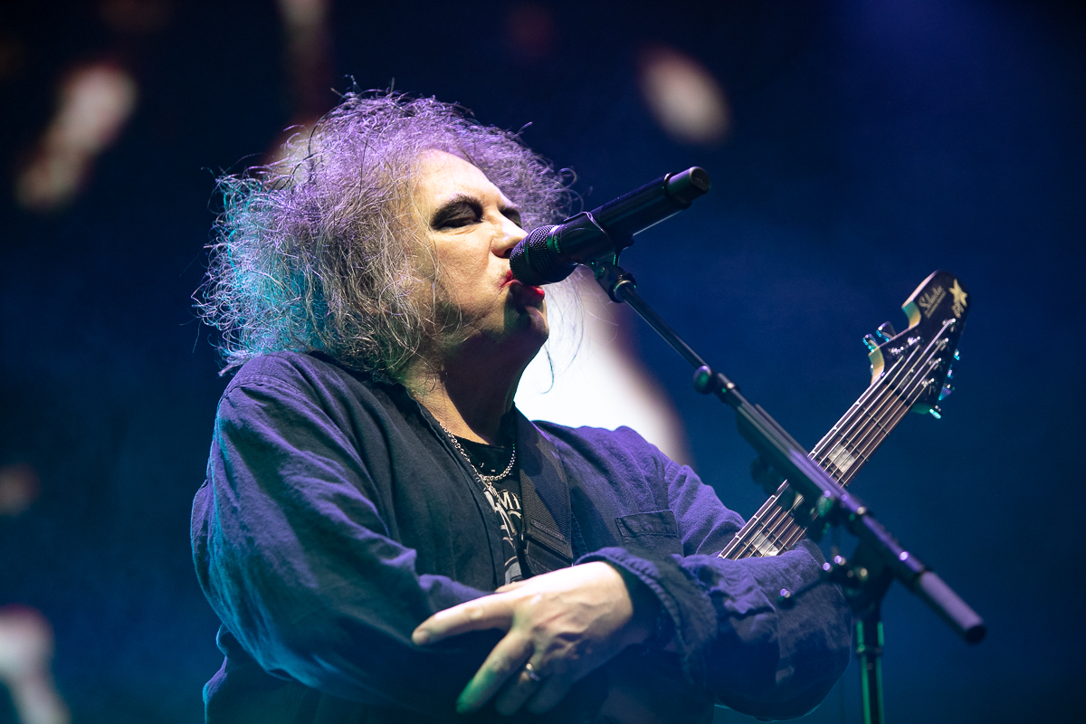 The Cure @ Stade Couvert de Liévin, picture 22, photographed by Anais Callens - FrontView Magazine