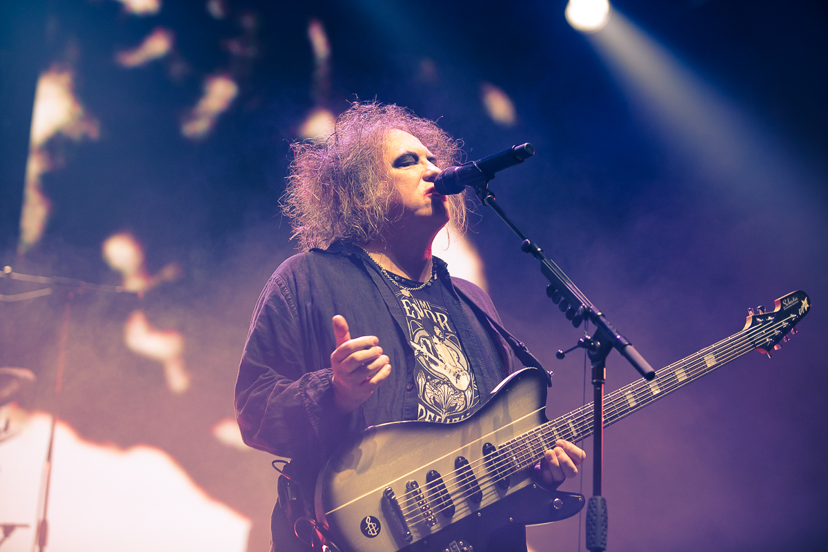 The Cure @ Stade Couvert de Liévin, picture 24, photographed by Anais Callens - FrontView Magazine