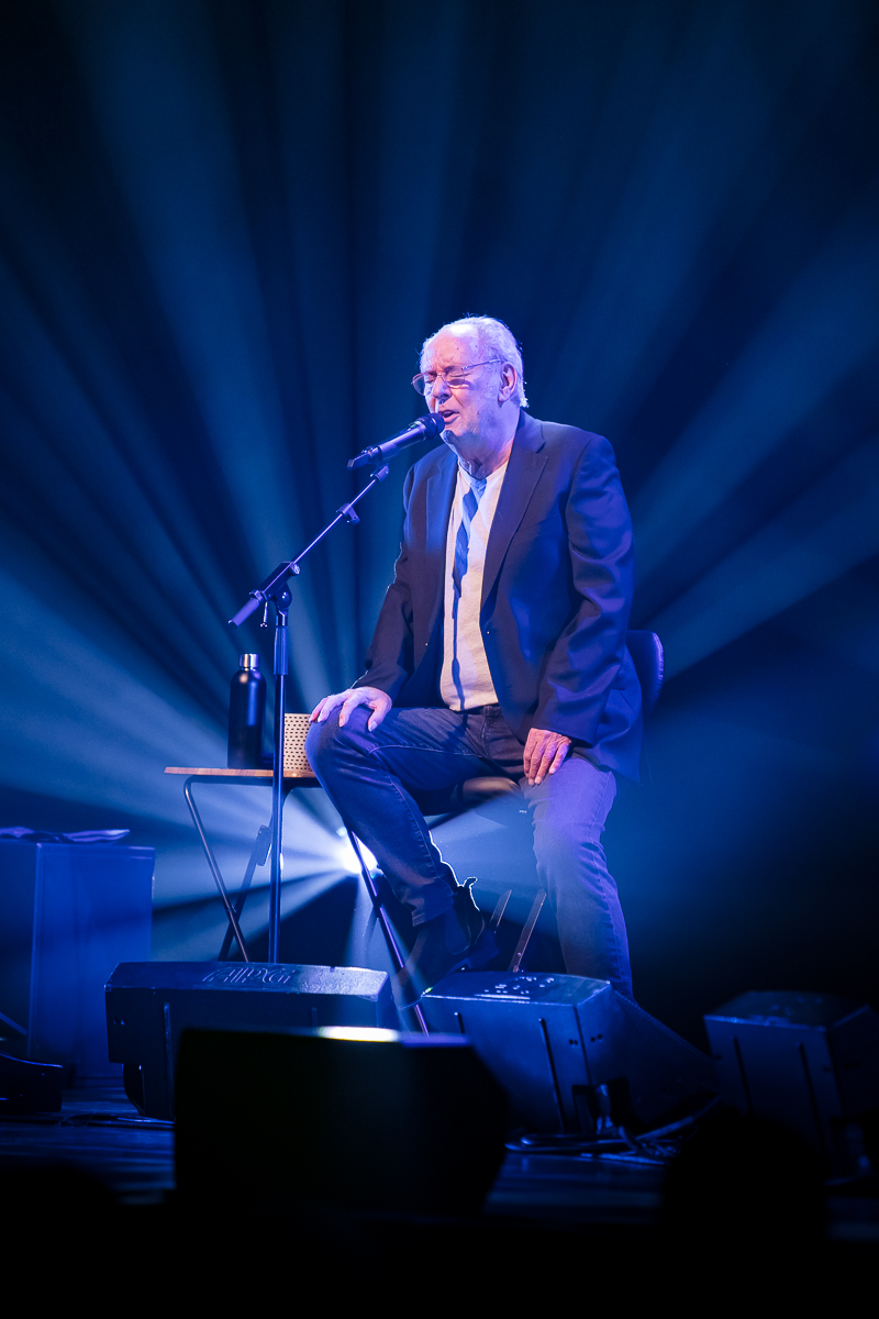 Maxime Le Forestier chante Brassens @ Colisée Roubaix, picture 7, photographed by Anais Callens - FrontView Magazine