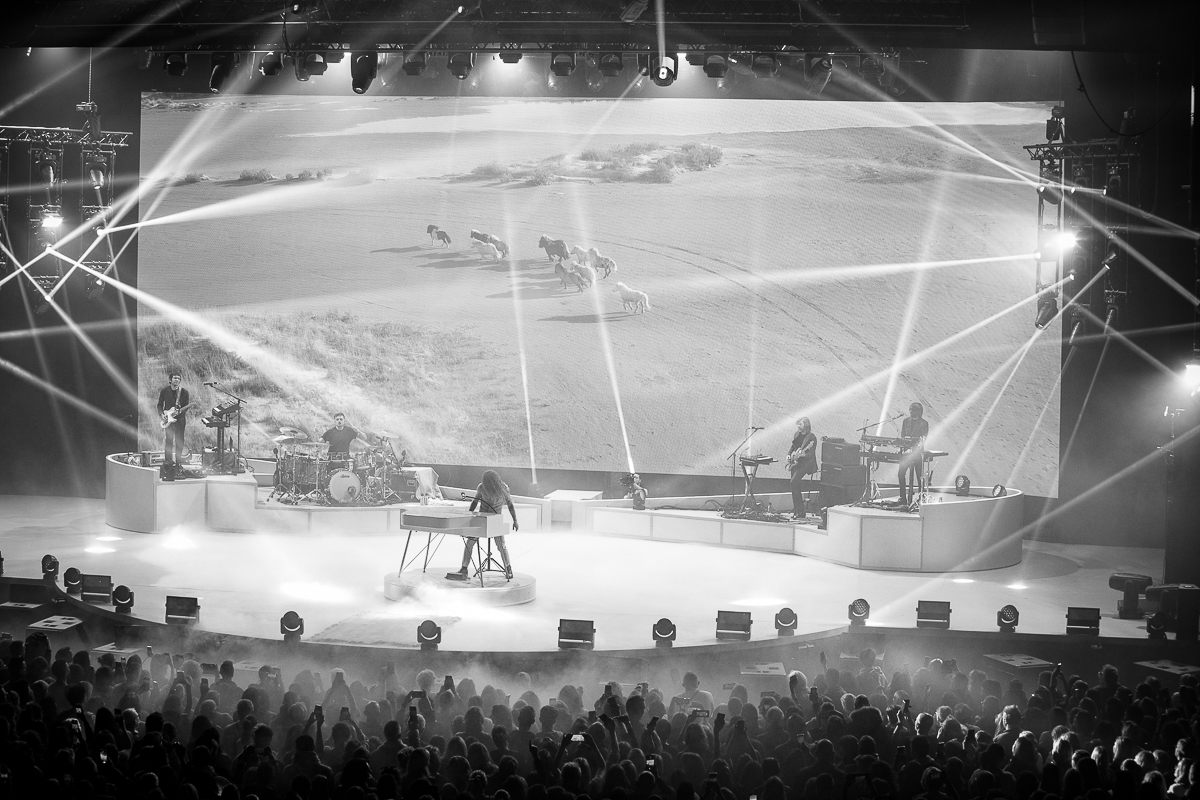 Julien Doré @ Zénith de Lille, foto 18, foto's door FrontView Magazine