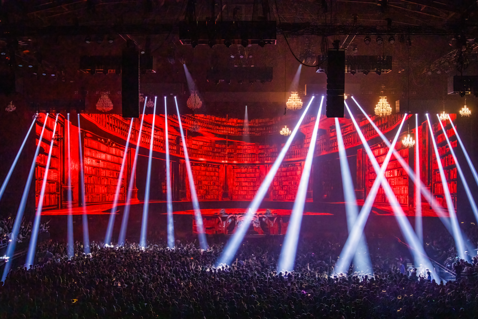 Dimitri Vegas & Like Mike Live in Sportpaleis, foto 2, foto's door Paul Jongeneelen - FrontView Magazine