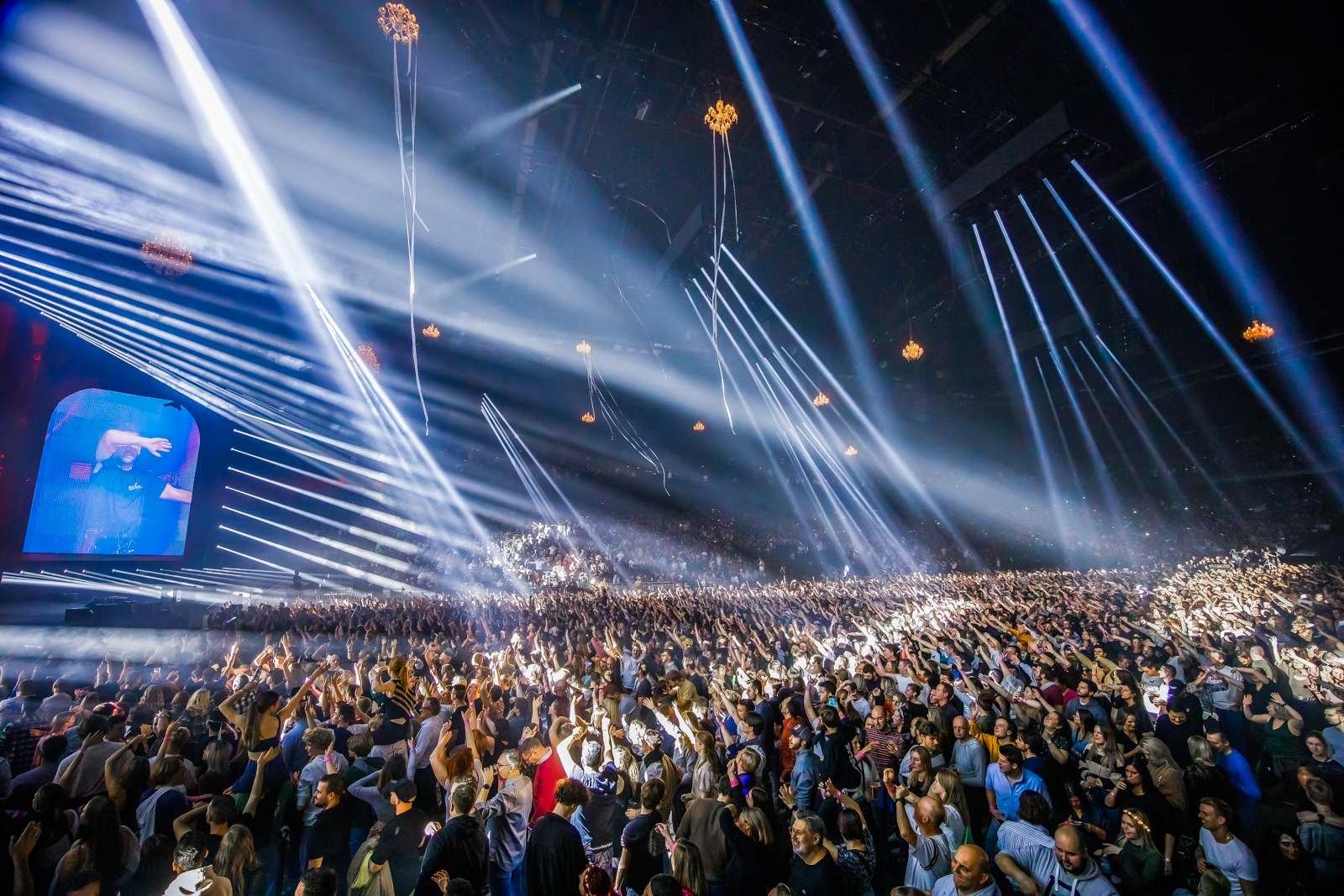 Dimitri Vegas & Like Mike Live in Sportpaleis, foto 7, foto's door Paul Jongeneelen - FrontView Magazine