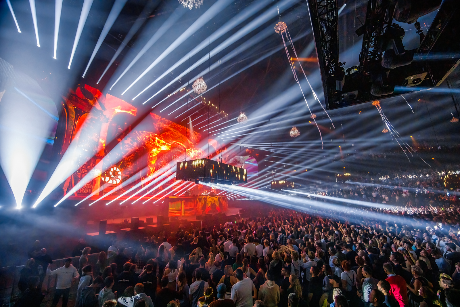 Dimitri Vegas & Like Mike Live in Sportpaleis, foto 14, foto's door Paul Jongeneelen - FrontView Magazine