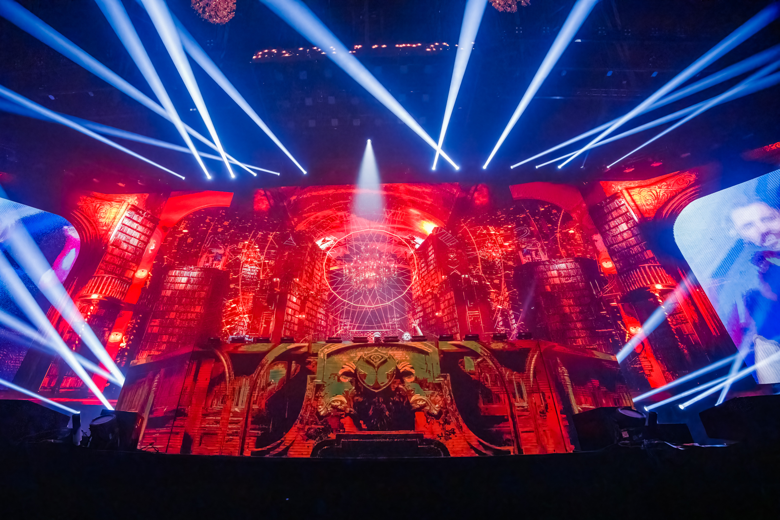 Dimitri Vegas & Like Mike Live in Sportpaleis, foto 23, foto's door Paul Jongeneelen - FrontView Magazine