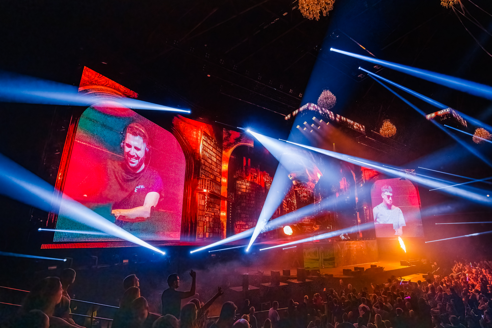 Dimitri Vegas & Like Mike Live in Sportpaleis, foto 40, foto's door Paul Jongeneelen - FrontView Magazine
