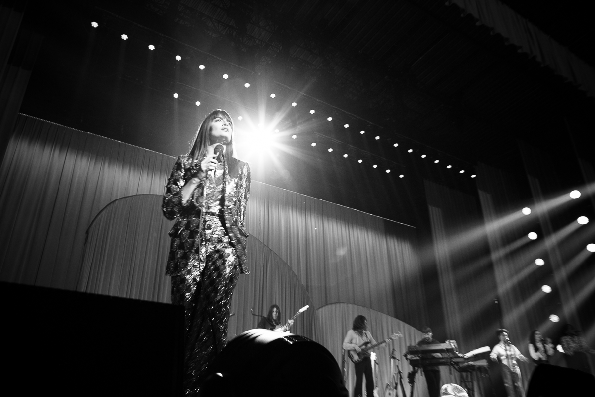 Clara Luciani - Respire Encore Tour @ Zénith de Lille, picture 7, photographed by Anais Callens - FrontView Magazine