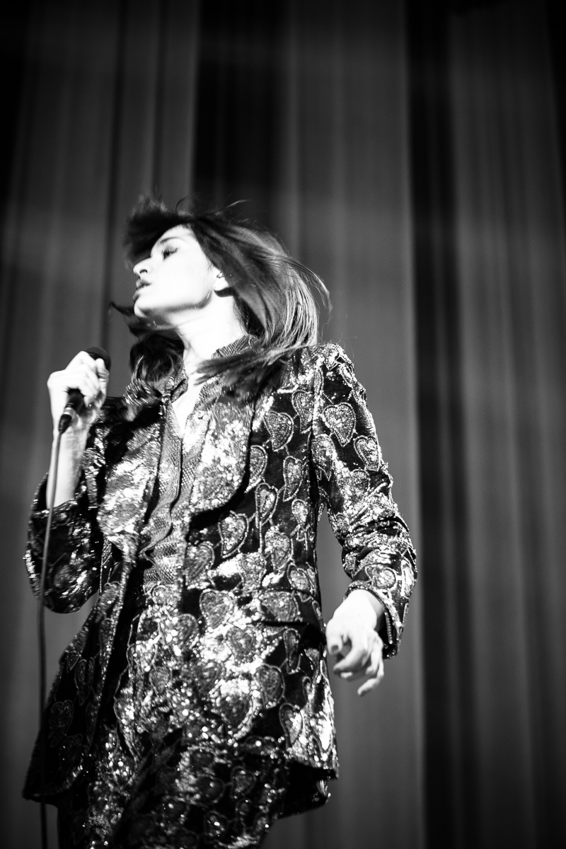 Clara Luciani - Respire Encore Tour @ Zénith de Lille, picture 8, photographed by Anais Callens - FrontView Magazine