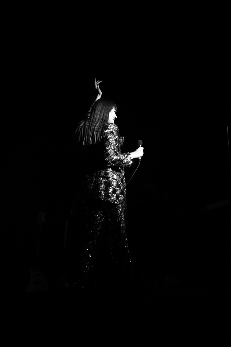 Clara Luciani - Respire Encore Tour @ Zénith de Lille, picture 9, photographed by Anais Callens - FrontView Magazine