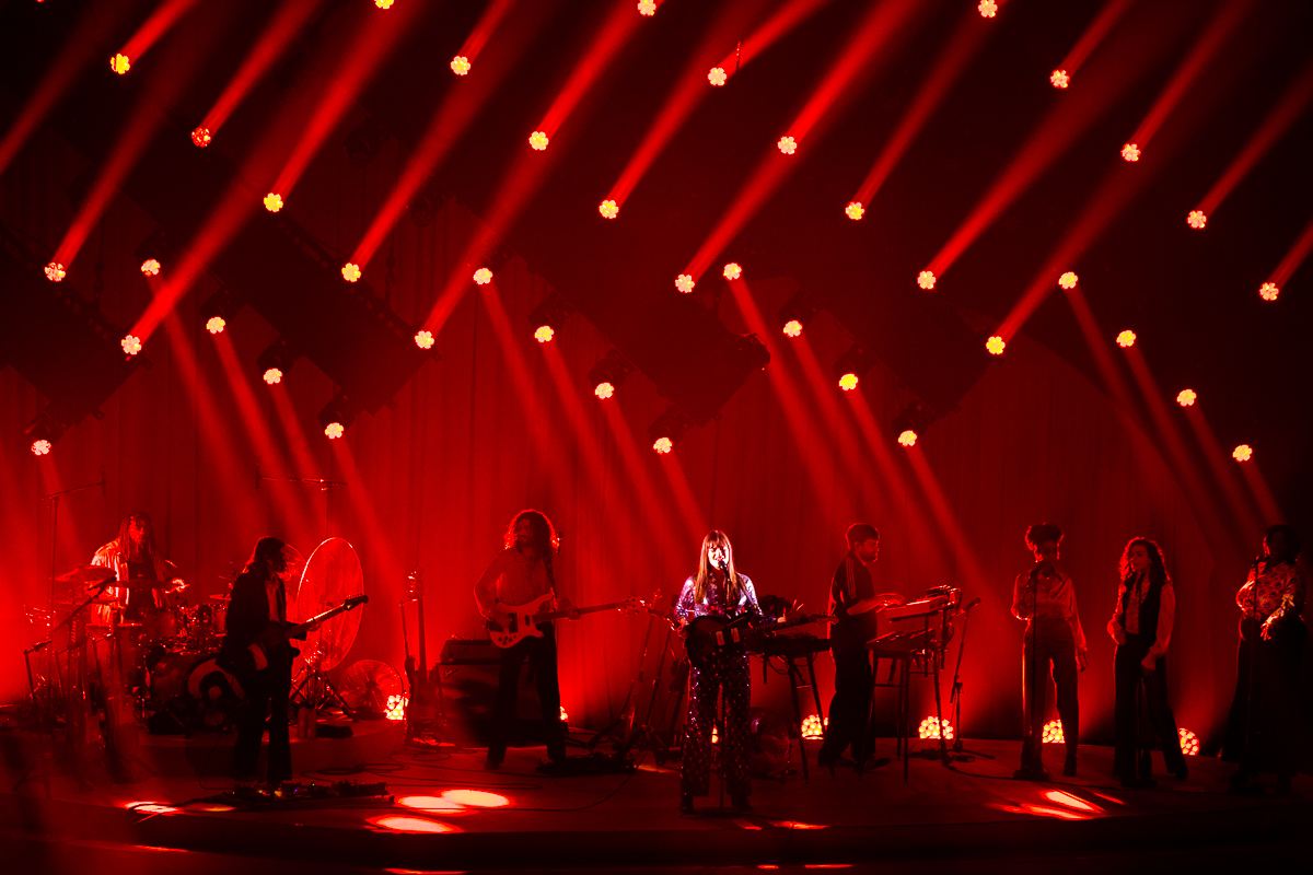 Clara Luciani - Respire Encore Tour @ Zénith de Lille, picture 12, photographed by Anais Callens - FrontView Magazine