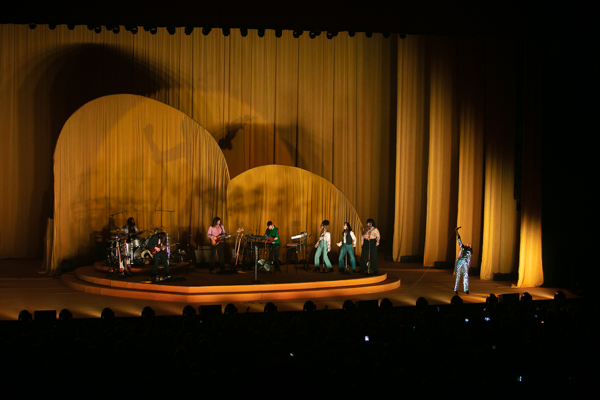 Clara Luciani - Respire Encore Tour @ Zénith de Lille, picture 16, photographed by Anais Callens - FrontView Magazine