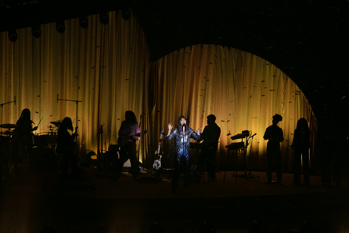 Clara Luciani - Respire Encore Tour @ Zénith de Lille, picture 22, photographed by Anais Callens - FrontView Magazine
