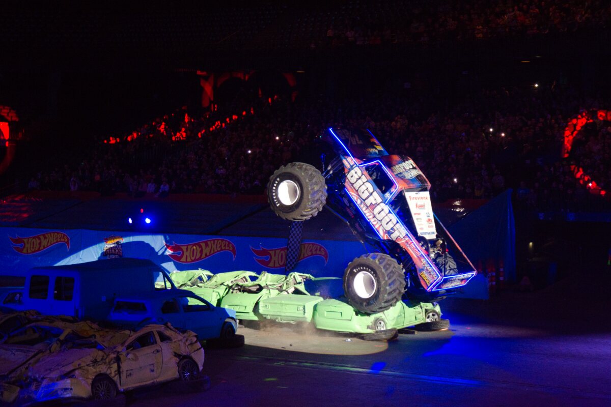 Hot Wheels Glow Party @ Sportpaleis, picture 6, photographed by Luc Klinckaert - FrontView Magazine