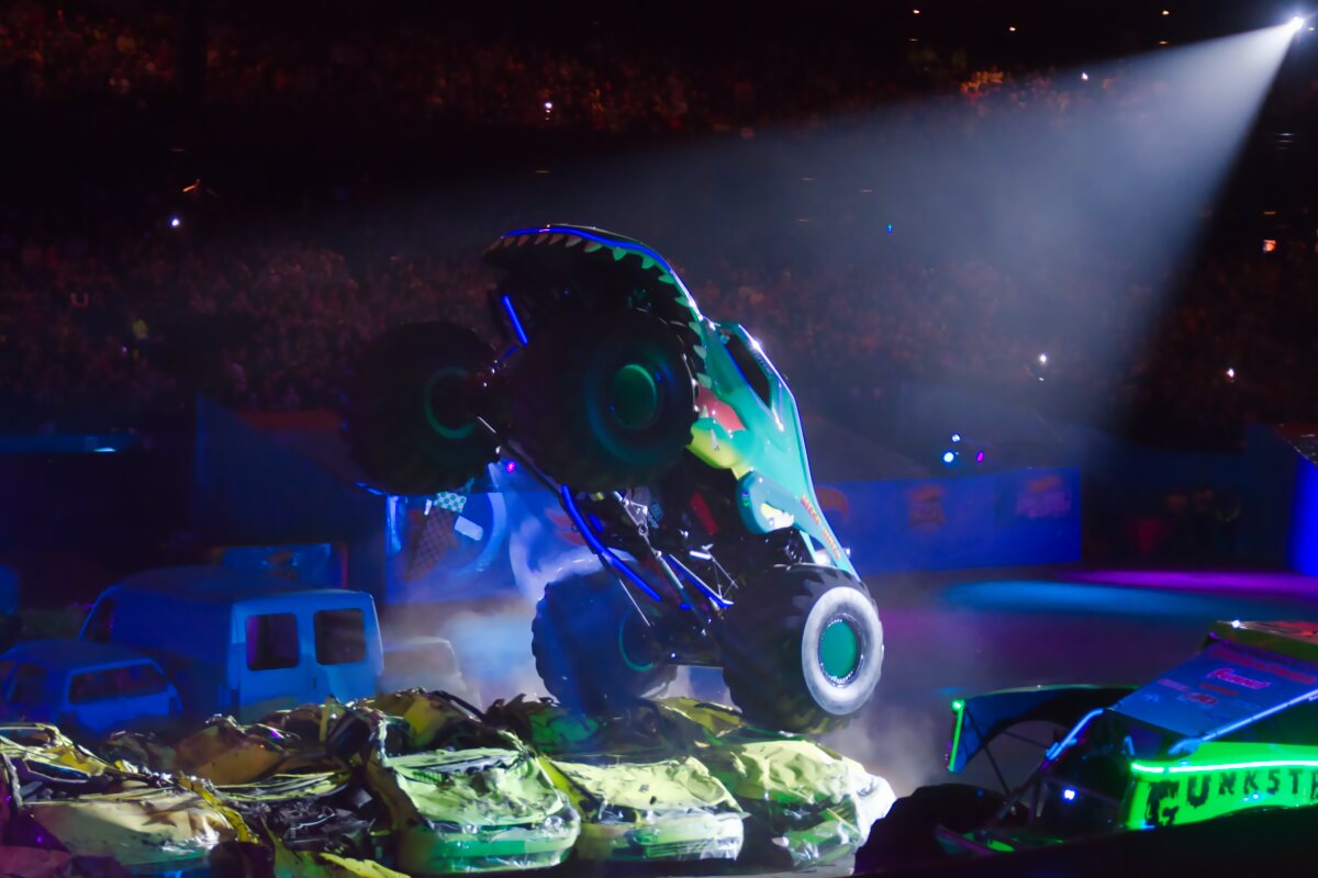 Hot Wheels Glow Party @ Sportpaleis, picture 13, photographed by Luc Klinckaert - FrontView Magazine