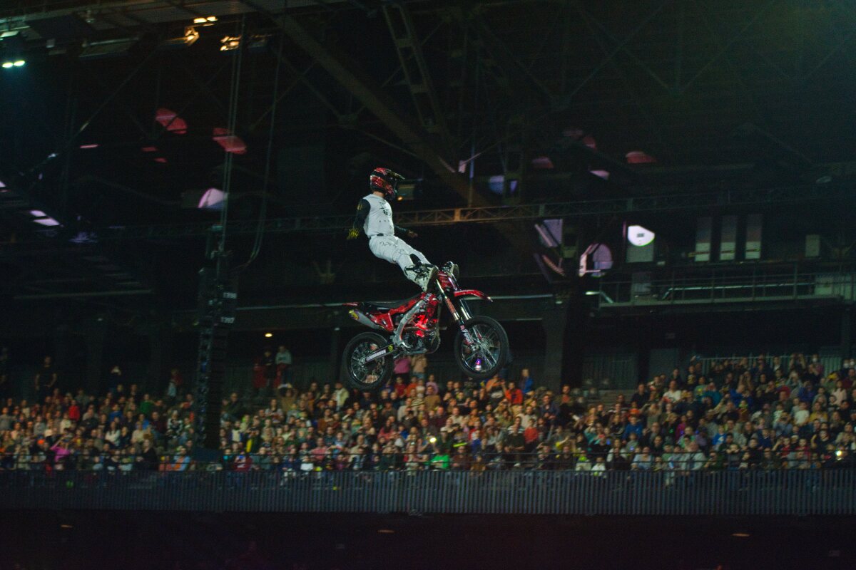 Hot Wheels Glow Party @ Sportpaleis, picture 15, photographed by Luc Klinckaert - FrontView Magazine