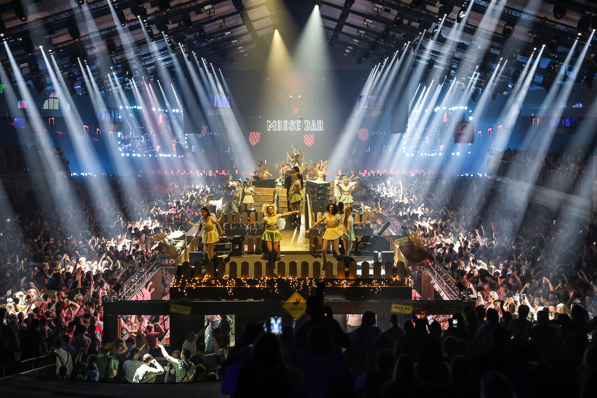 Moose Bar XXL 2023 @ Sportpaleis, picture 19, photographed by Marc Verdonck - FrontView Magazine