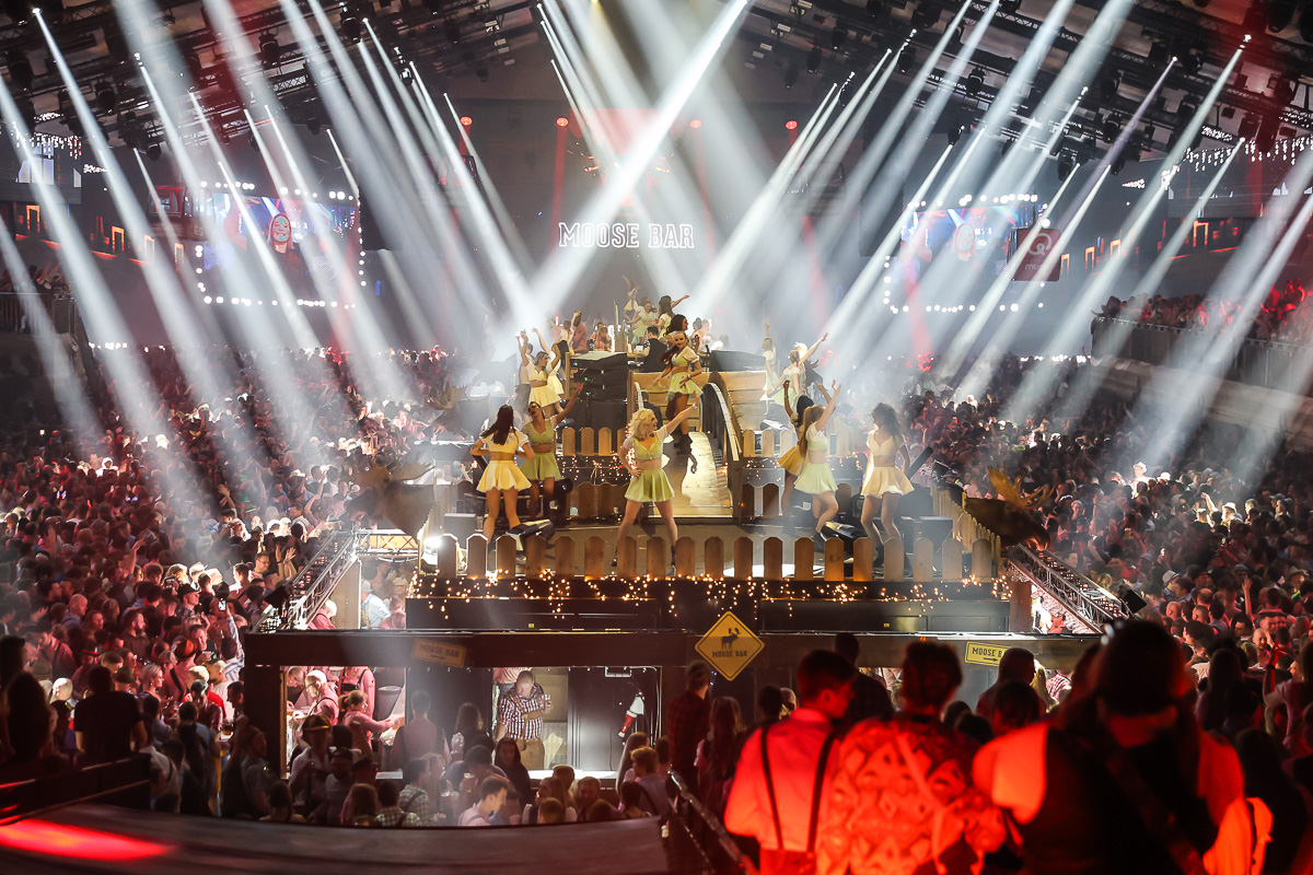 Moose Bar XXL 2023 @ Sportpaleis, picture 21, photographed by Marc Verdonck - FrontView Magazine