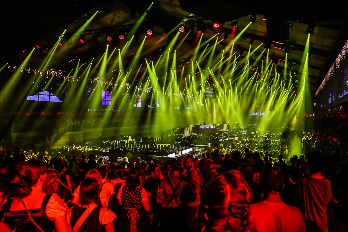 Moose Bar XXL 2023 @ Sportpaleis, picture 34, photographed by Marc Verdonck - FrontView Magazine