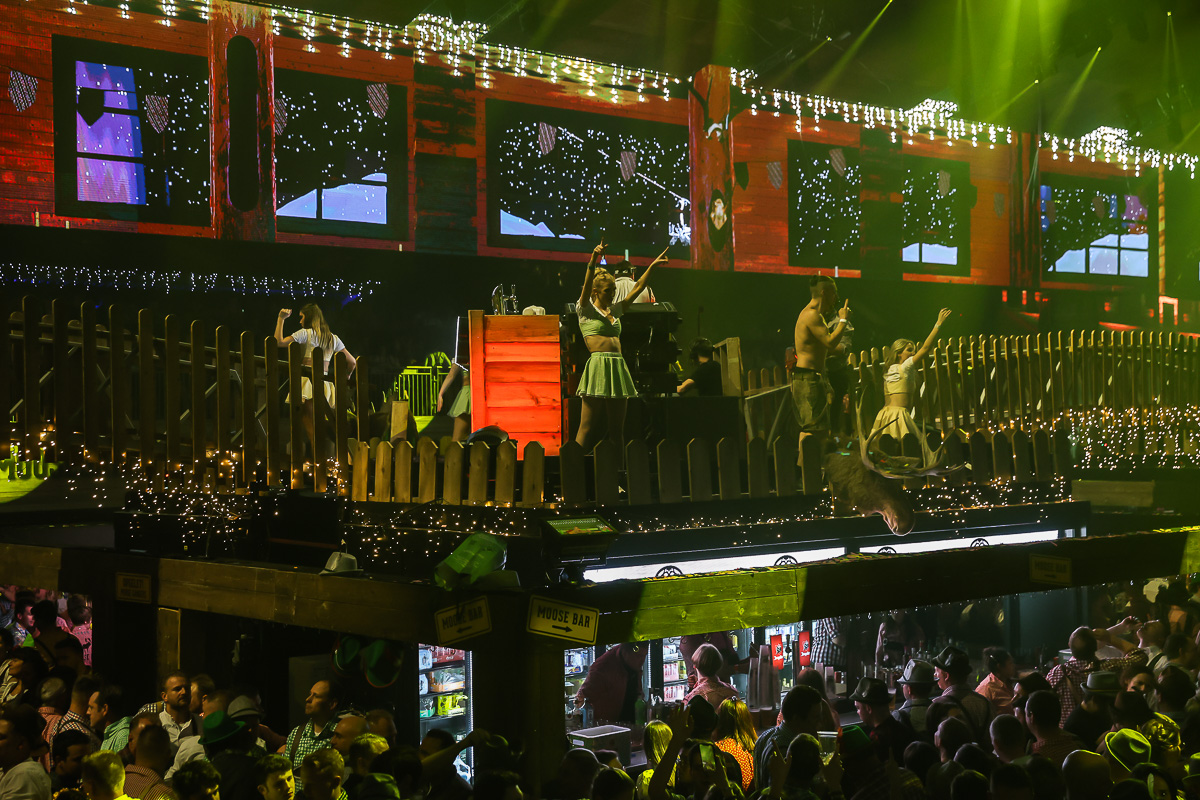 Moose Bar XXL 2023 @ Sportpaleis, picture 38, photographed by Marc Verdonck - FrontView Magazine