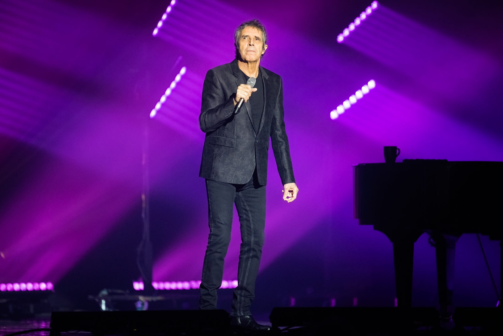 Julien Clerc En concert @ De Roma, picture 11, photographed by Paul Jongeneelen - FrontView Magazine