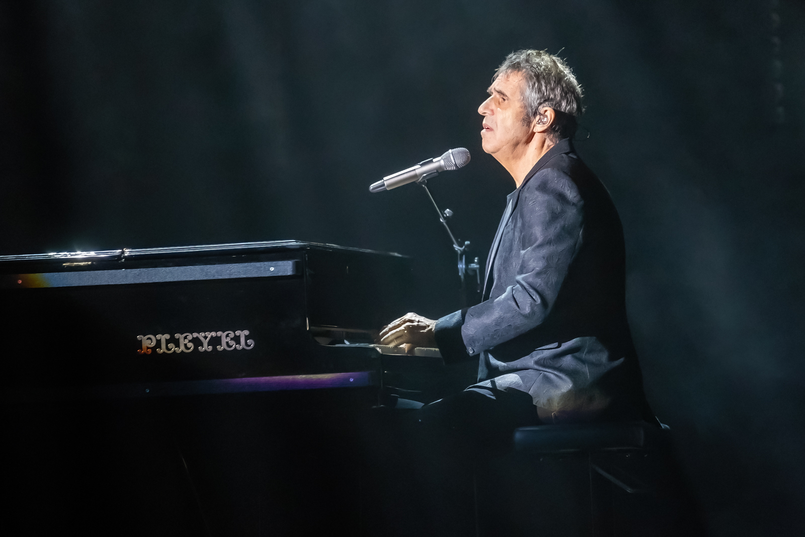 Julien Clerc En concert @ De Roma, picture 20, photographed by Paul Jongeneelen - FrontView Magazine