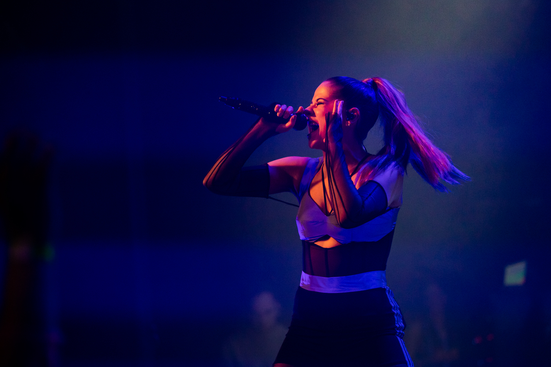 Laura Tesoro @ Het Depot, picture 1, photographed by Jürgen Bruynooghe - FrontView Magazine
