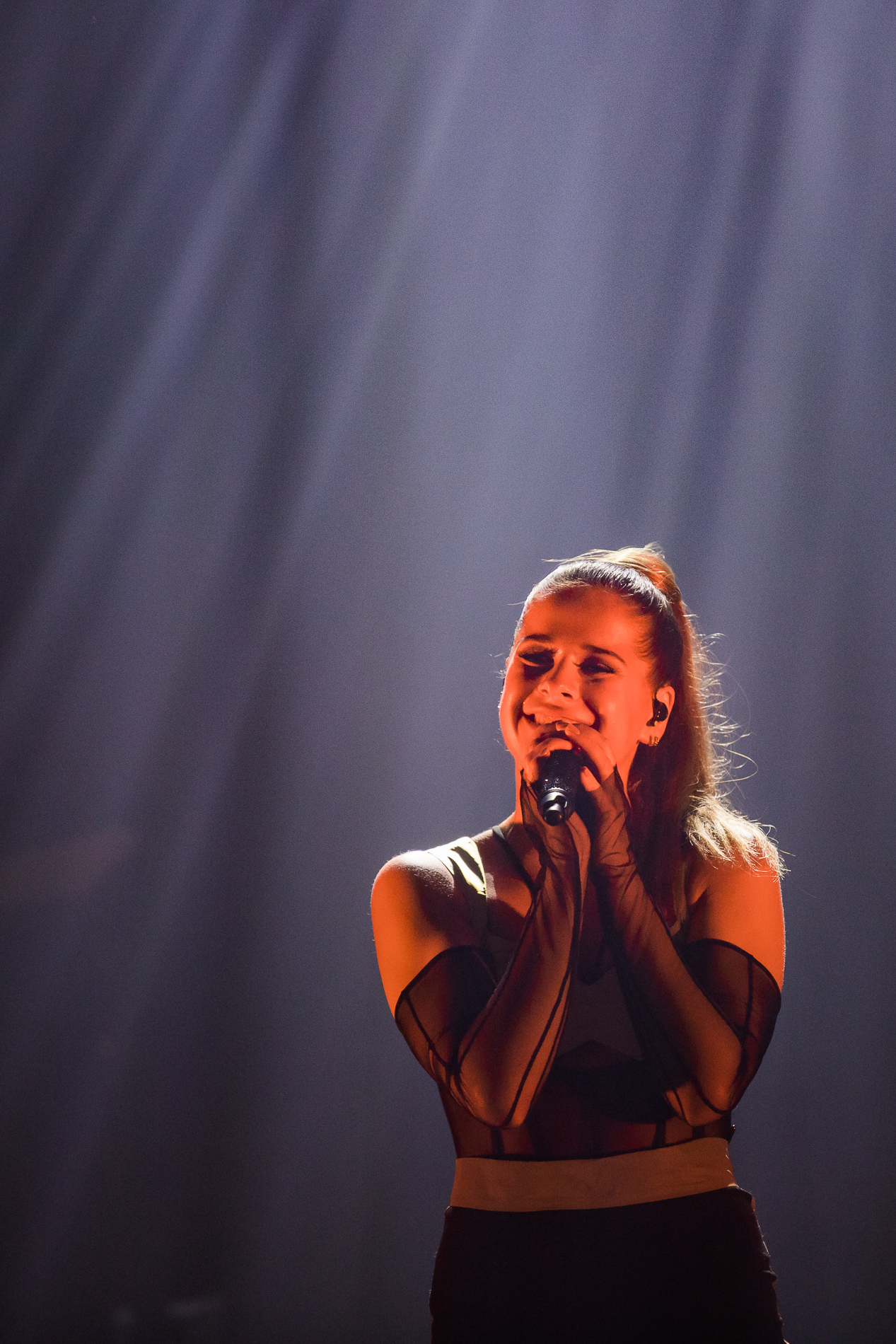 Laura Tesoro @ Het Depot, picture 24, photographed by Jürgen Bruynooghe - FrontView Magazine