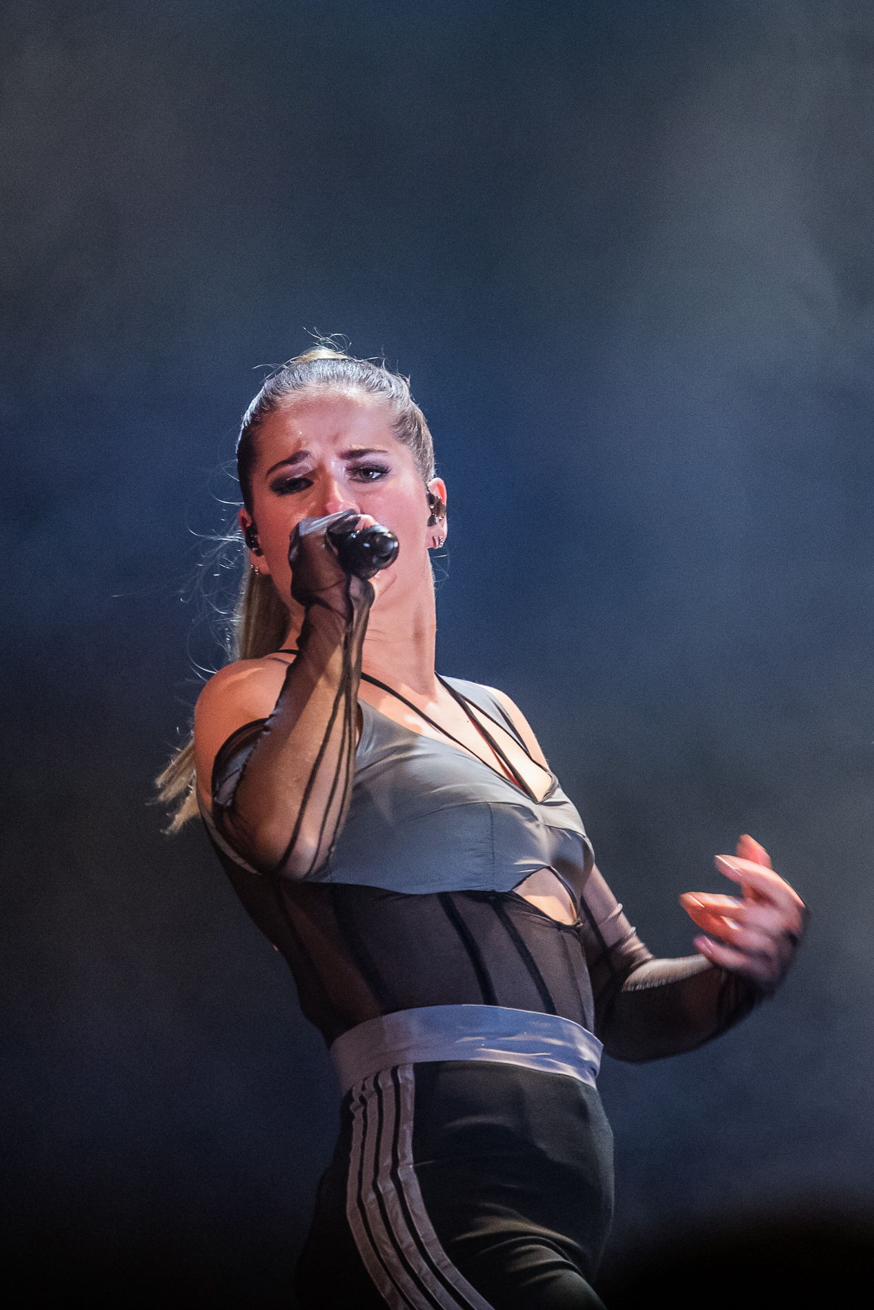 Laura Tesoro @ Het Depot, picture 35, photographed by Jürgen Bruynooghe - FrontView Magazine