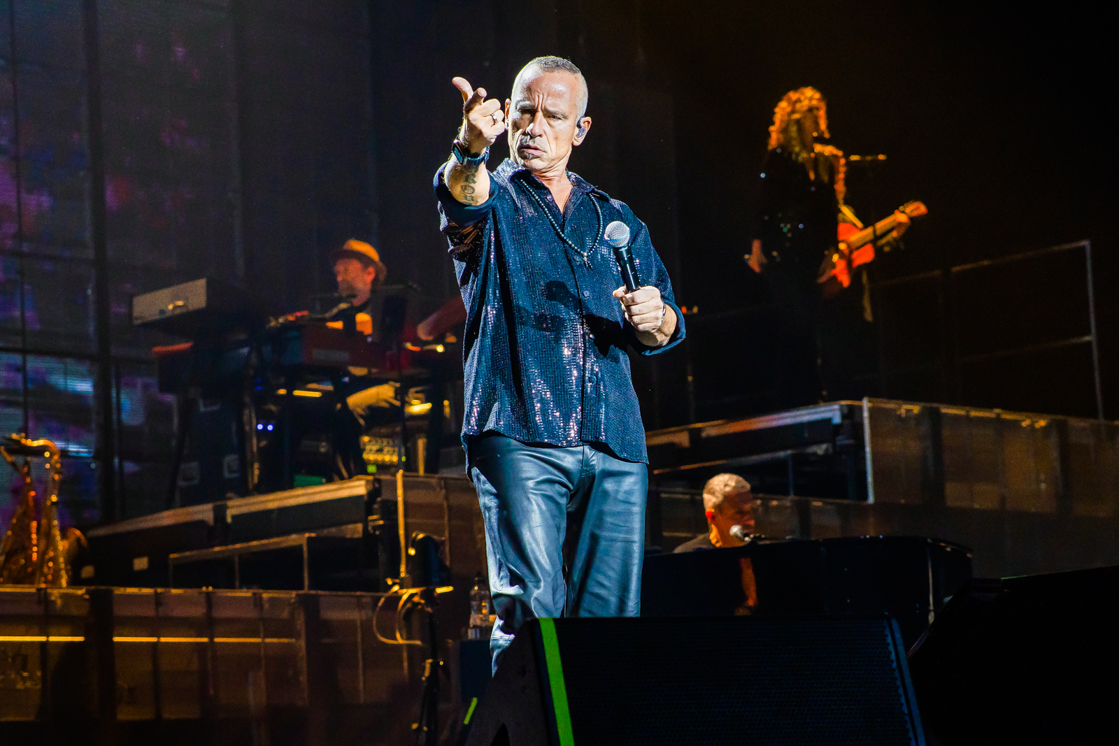 Eros Ramazotti Live in concert @ Forest-National, picture 10, photographed by Paul Jongeneelen - FrontView Magazine