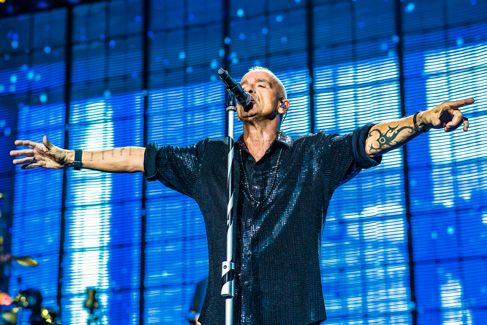 Eros Ramazotti Live in concert @ Forest-National, picture 22, photographed by Paul Jongeneelen - FrontView Magazine