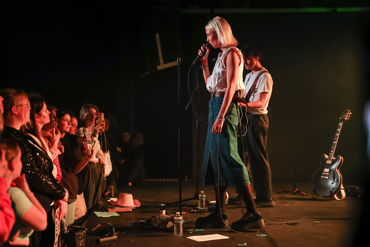 Nieve Ella @ Trix, picture 2, photographed by Marc Verdonck - FrontView Magazine
