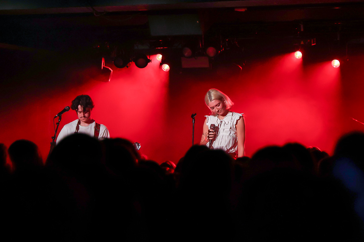 Nieve Ella @ Trix, picture 3, photographed by Marc Verdonck - FrontView Magazine