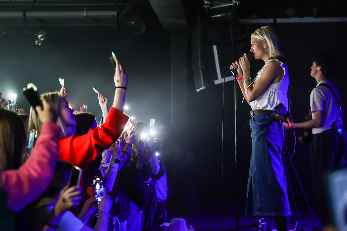 Nieve Ella @ Trix, picture 4, photographed by Marc Verdonck - FrontView Magazine