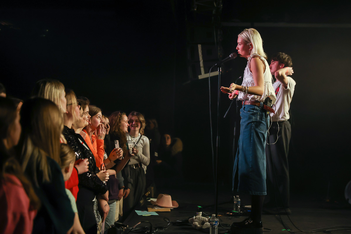 Nieve Ella @ Trix, picture 5, photographed by Marc Verdonck - FrontView Magazine